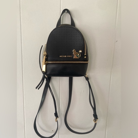 Michael Kors mini Rhea backpack - Picture 4 of 10
